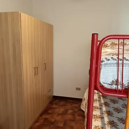 Con Giardino E Garage Privati, Accesso Diretto Al Garage Apartmán