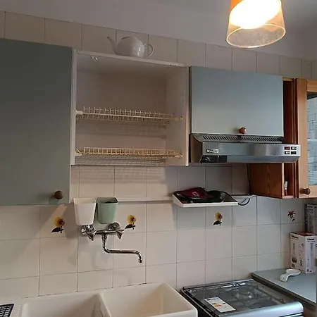 Con Giardino E Garage Privati, Accesso Diretto Al Garage Appartement *
