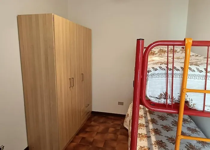 Con Giardino E Garage Privati, Accesso Diretto Al Garage 公寓