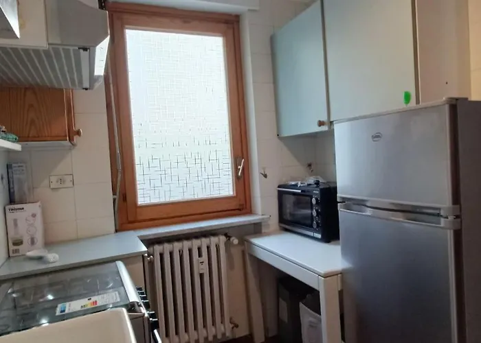 Con Giardino E Garage Privati, Accesso Diretto Al Garage 公寓 巴多尼奇亚